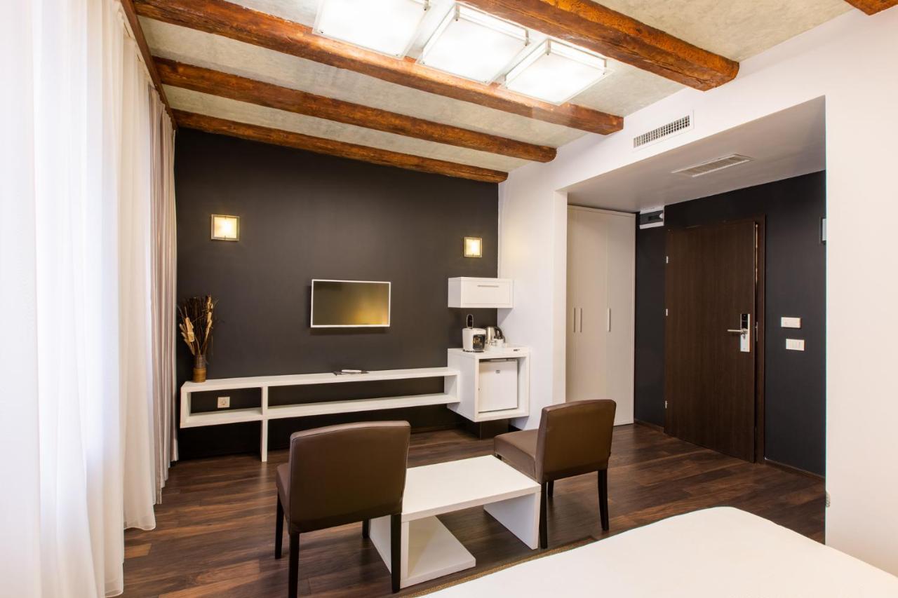 Vendi Grand Square Residence سيبيو المظهر الخارجي الصورة